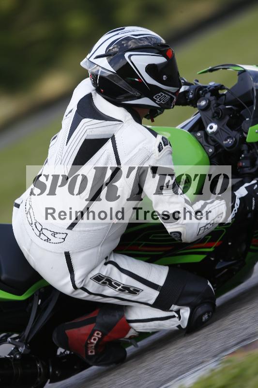 /Archiv-2024/29 12.06.2024 MOTO.CH Track Day ADR/Gruppe rot/69-2